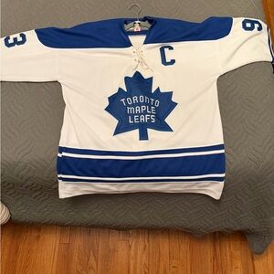 NWT VINTAGE CCM (HEROES OF NHL) DOUG GILMOUR AUTHENTIC GAME JERSEY